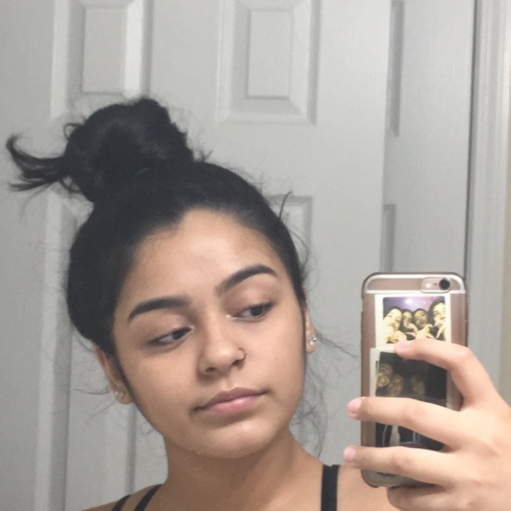 Meet your Posher, Alyze